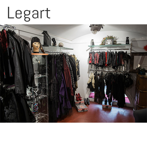 Kleider kaufen bei Legart, Wien